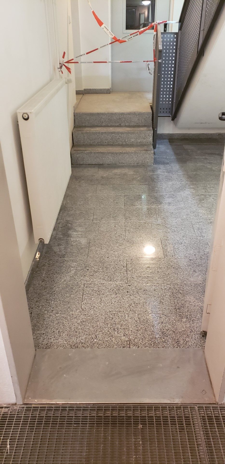 Fliesenverlegung im Treppenhaus – Fliesenleger Fachbetrieb DerFliesling München