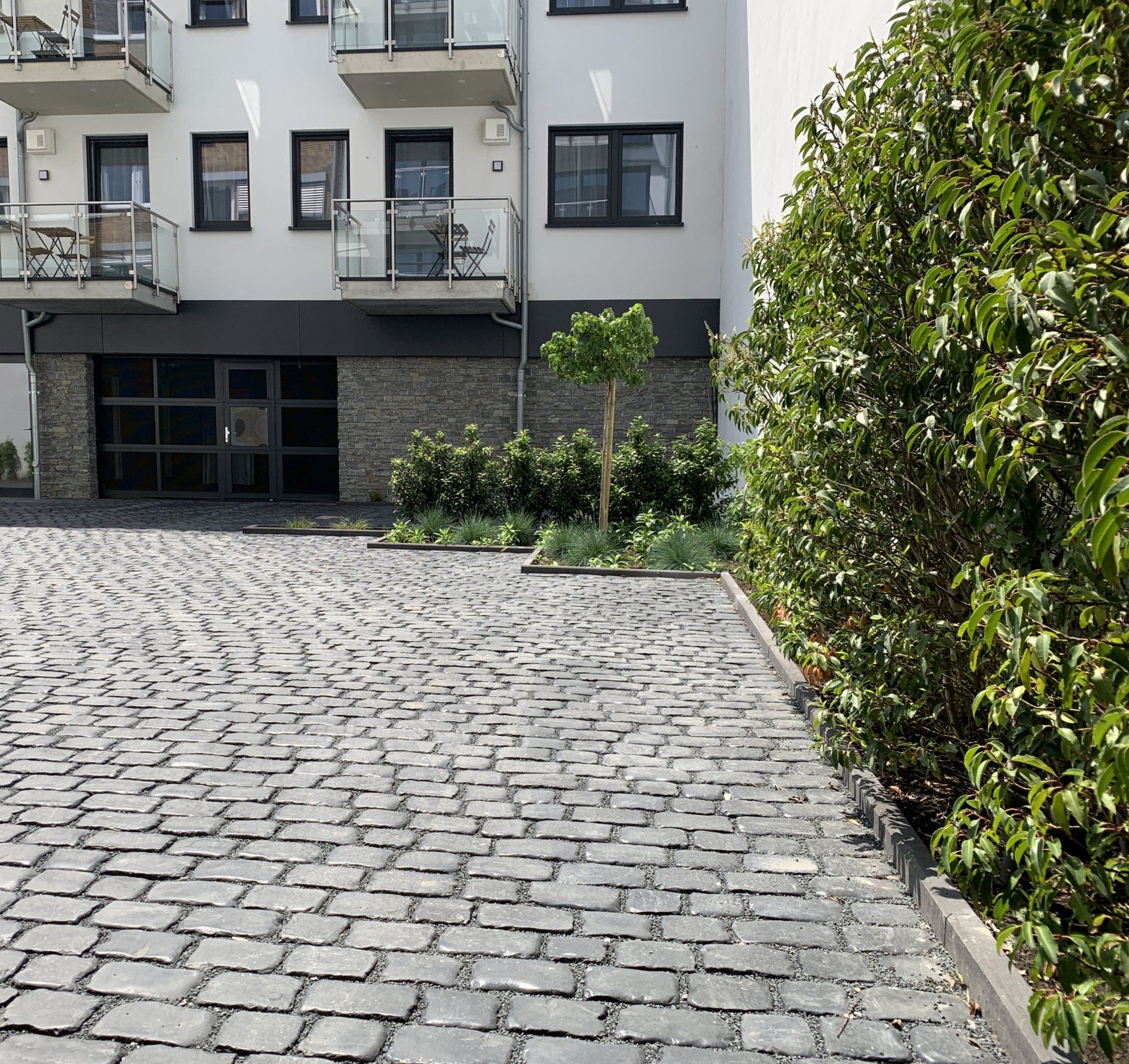 Innenhof - Courtyard