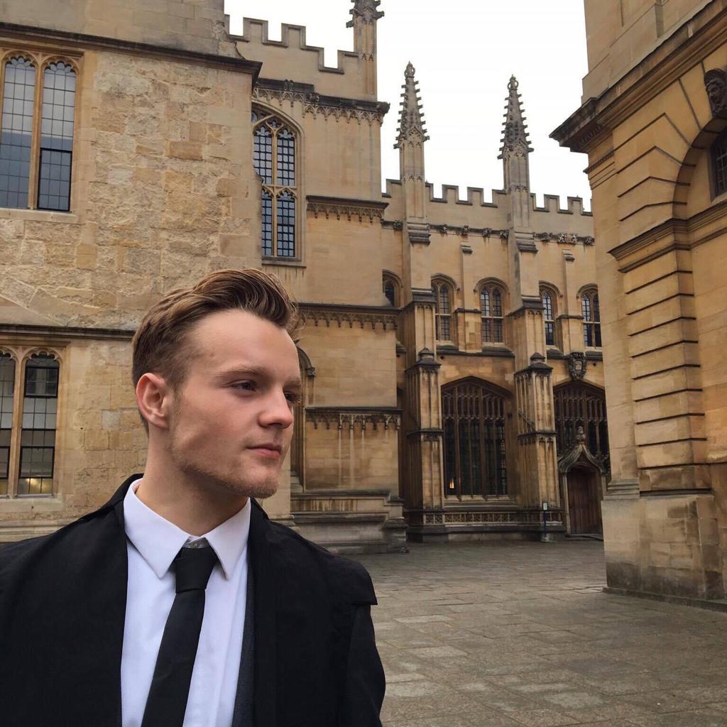 Englisch Experte Conner Englisch Kurse