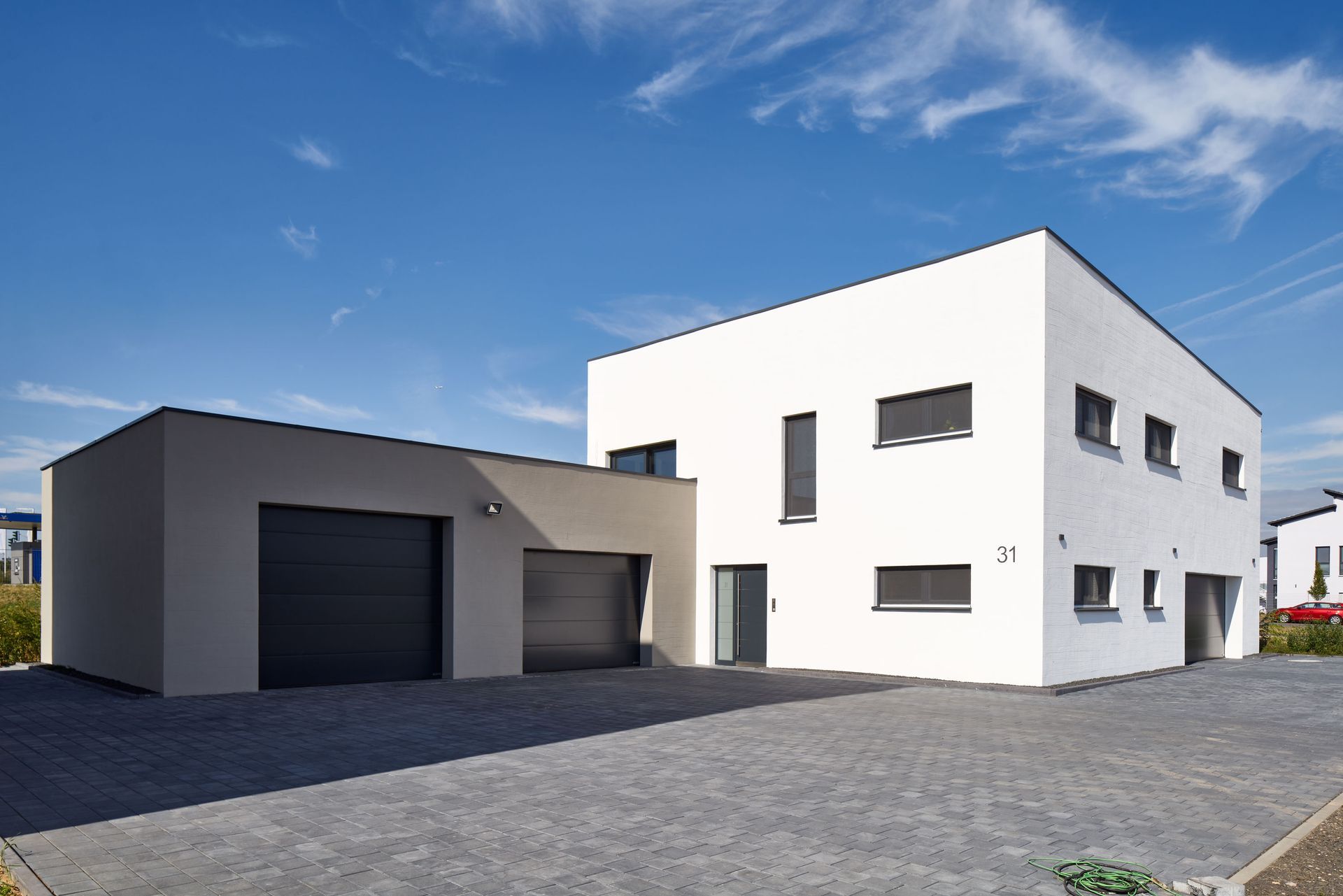Fachada rehabilitada con SATE según la directiva europea 2030 en España