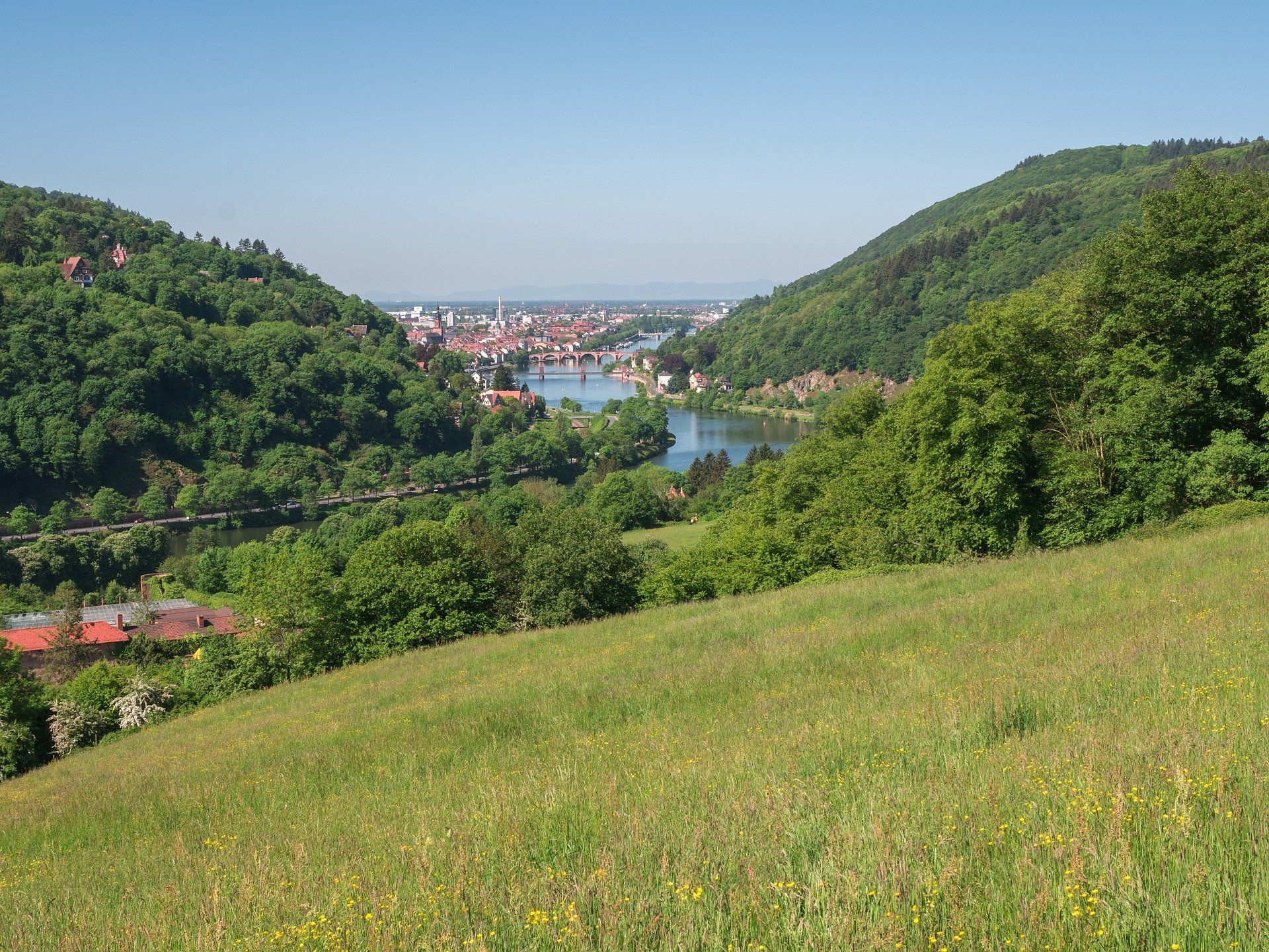 Idyllisches Ziegelhausen Hausverwaltung Ziegelhausen. Dorf oder Stadt. Ziegelhausen ist beides.