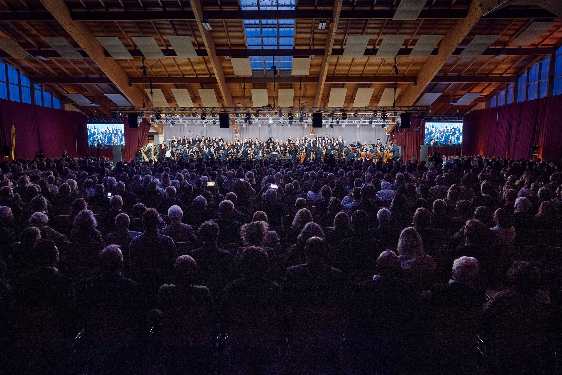 Steinbach-Halle : Konzert 2024 mit Elisabeth Fuchs ©Foto Mathias Lauringer