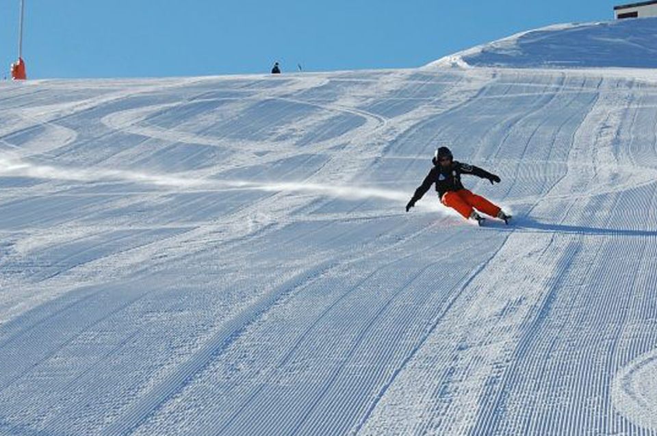 Escuela de parakite Dos parakite Moustaches, haciendo tracción en Cerler.