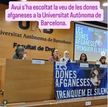 Acto en la Uab de PeopleHelp y Amnistía Internacional sobre la situación de las afganas refugiadas.
