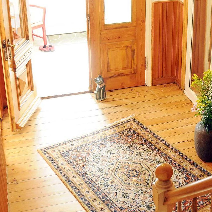 Blick in den Eingangsbereich des Seminarhauses