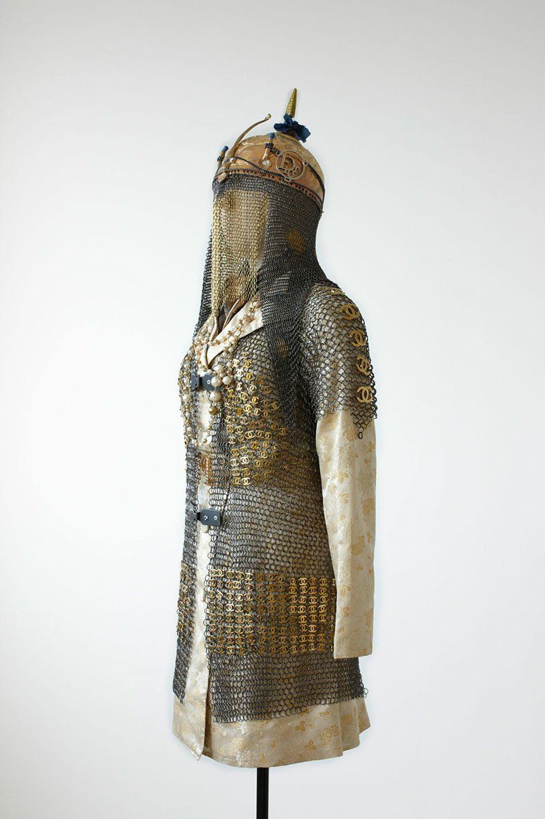 Mona Hakimi-Schueler, Multi-bodies, Installation 2, a short path between holy shrine and bazaar