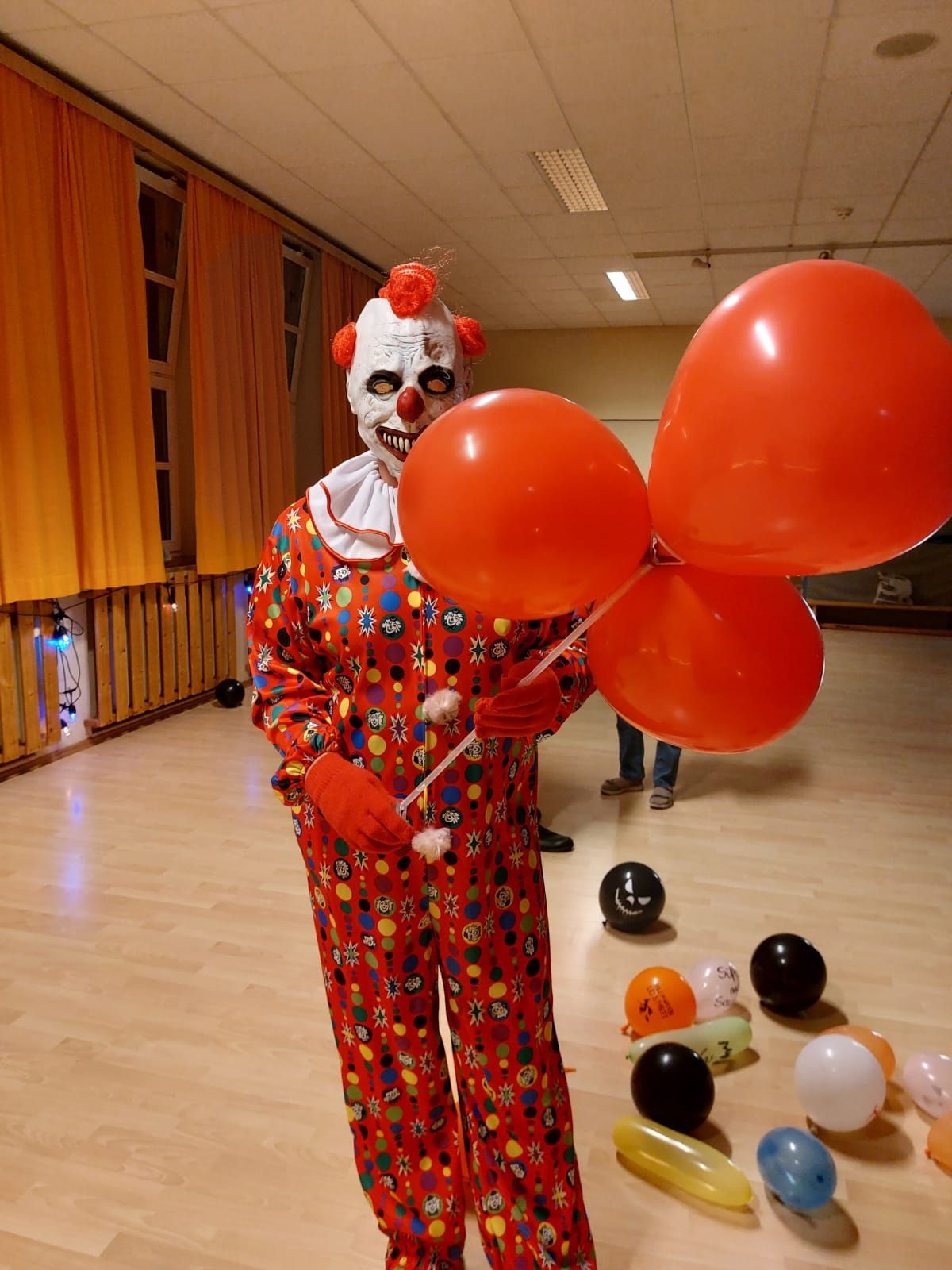 Square Dance, Auerker Teerosen e.V., Tanzclub, Tanzverein, Volkstanz, Aurich, Jugendtanz, Teerosen, Tanzen, Jung und Alt, Tanzfiguren, Caller, Countrydance, Modern Square Dance, Volksmusik, ECTA, EAASDC, Gesellschaftstanz, Figuren, Seniorensport, Norden, Ostfriesland