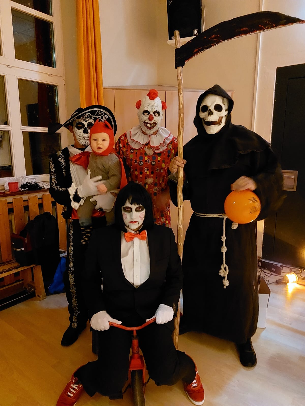 Square Dance, Auerker Teerosen e.V., Tanzclub, Tanzverein, Volkstanz, Aurich, Jugendtanz, Teerosen, Tanzen, Jung und Alt, Tanzfiguren, Caller, Countrydance, Modern Square Dance, Volksmusik, ECTA, EAASDC, Gesellschaftstanz, Figuren, Seniorensport, Norden, Ostfriesland