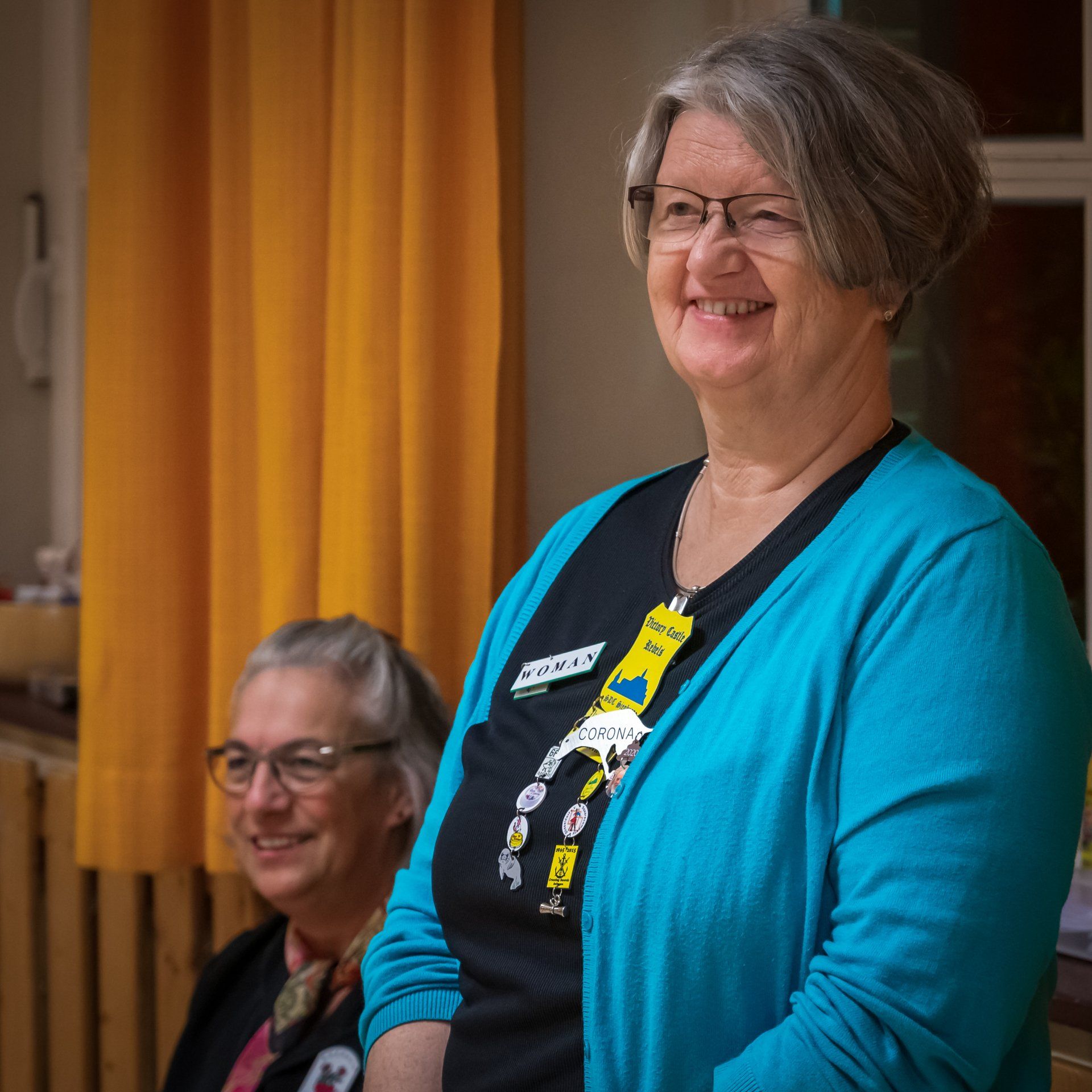 Square Dance, Auerker Teerosen e.V., Tanzclub, Tanzverein, Volkstanz, Aurich, Jugendtanz, Teerosen, Tanzen, Jung und Alt, Tanzfiguren, Caller, Countrydance, Modern Square Dance, Volksmusik, ECTA, EAASDC, Gesellschaftstanz, Figuren, Seniorensport, Norden, Ostfriesland