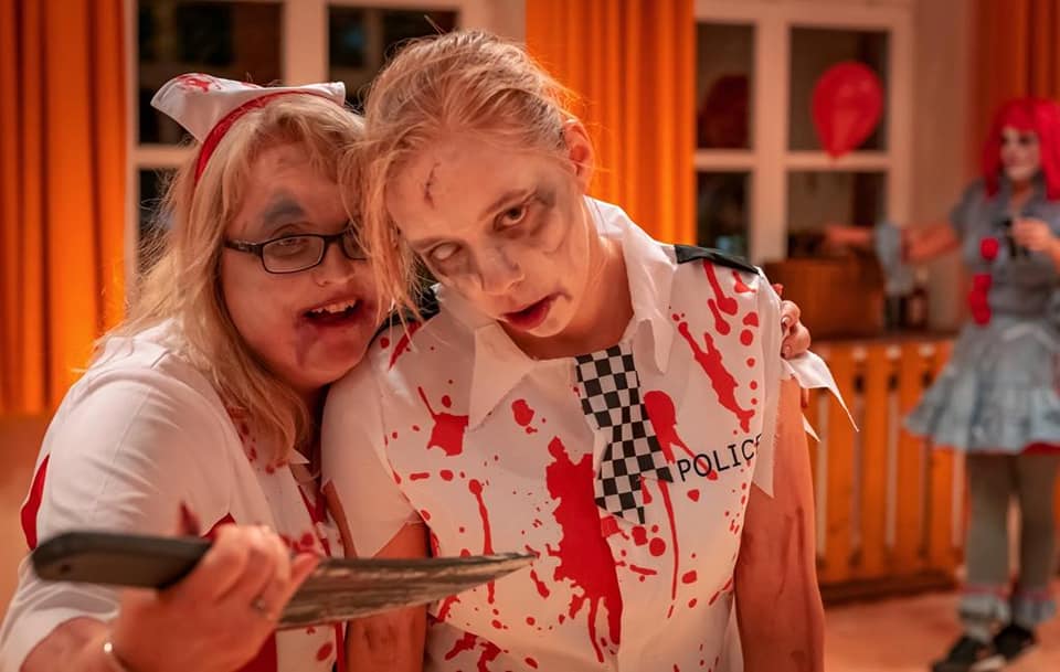 Square Dance, Auerker Teerosen e.V., Tanzclub, Tanzverein, Volkstanz, Aurich, Jugendtanz, Teerosen, Tanzen, Jung und Alt, Tanzfiguren, Caller, Countrydance, Modern Square Dance, Volksmusik, ECTA, EAASDC, Gesellschaftstanz, Figuren, Seniorensport, Norden, Ostfriesland