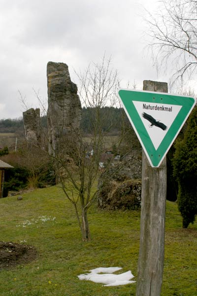 Der Zugang zu den Hollesteinen