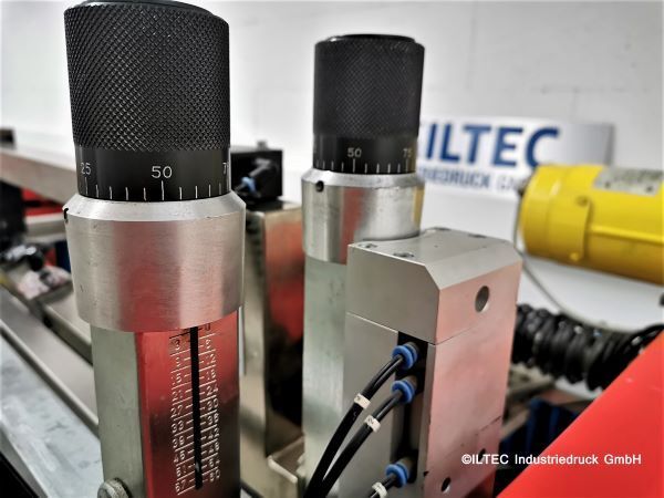 Kunststoff bedrucken, Schilder bedrucken, Logo auf Schild - ILTEC Industriedruck. Druckerei in Stuttgart