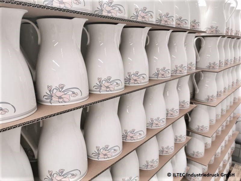 Viele Kannen von Rotpunkt