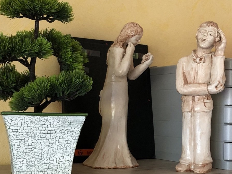 Plastiken von Hanni Pragst Naturheilpraxis, Behandlungsraum, Plastiken von Hanni Pragst