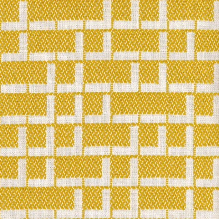 Tissu Casamance Amalfi au motif graphique moderne jaune moutarde et blanc cassé.