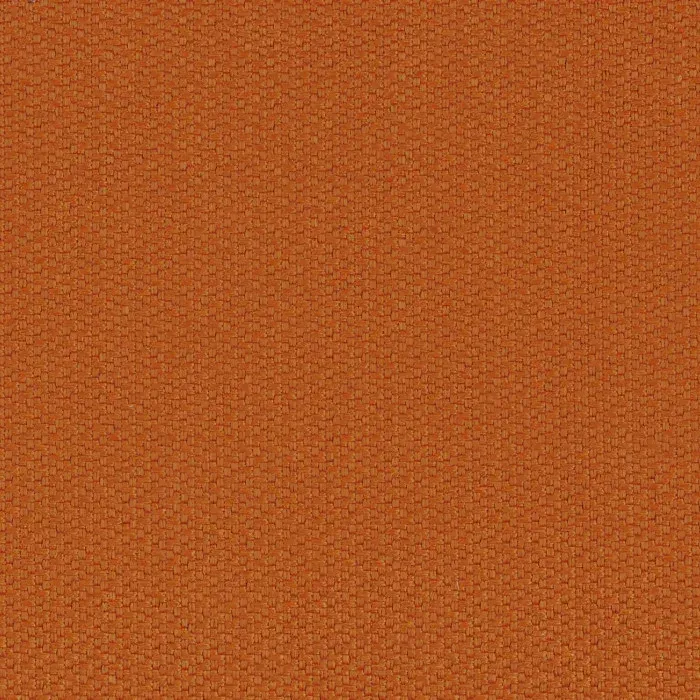 Gros plan sur le tissu Casamance Amalfi de couleur ocre terracotta avec une texture tissée serrée et résistante.