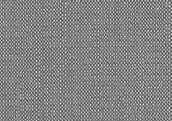 Gros plan de tissu Sunbrella Savane gris zinc avec un tissage texturé serré et un aspect grainé.