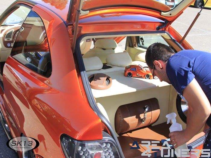 4º Little Garage Tuning Show
Imagen del reportaje revista Tuning Area4tuners.es, concentración de coches Tuning del año 2017 en Palencia, España