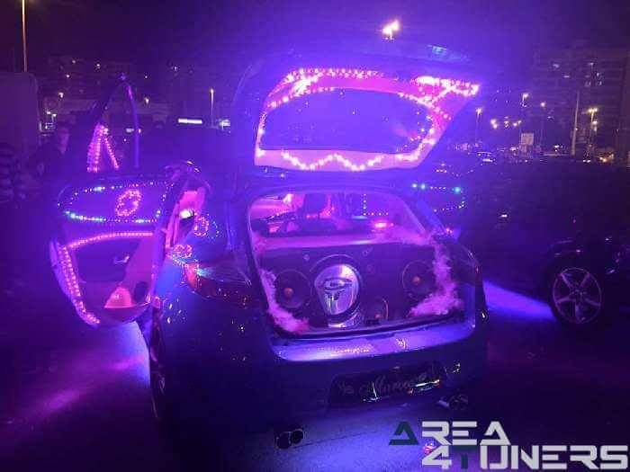 1ª Concentración New Style Custom
Imagen del reportaje revista Tuning Area4tuners.es, concentración de coches Tuning del año 2015 en Barakaldo, Vizcaya, España