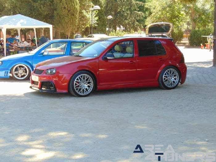 1er Tuning Show Internacional
Imagen del reportaje revista Tuning Area4tuners.es, concentración de coches Tuning del año 2015 en Calamonte, Badajoz, España