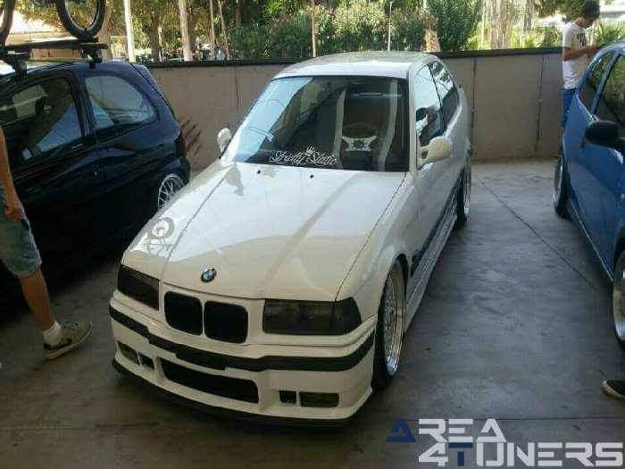 2º Tuning Show Tivenys
Imagen del reportaje revista Tuning Area4tuners.es, concentración de coches Tuning del año 2015 en Tivenys, Tarragona, España