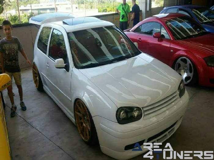 2º Tuning Show Tivenys
Imagen del reportaje revista Tuning Area4tuners.es, concentración de coches Tuning del año 2015 en Tivenys, Tarragona, España