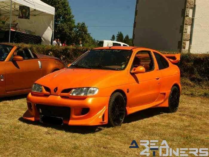 Street Car System
Imagen del reportaje de la revista Tuning Area4tuners.es, de la concentración de coches Tuning del año 2016 en Le Mas D'Artiges Francia