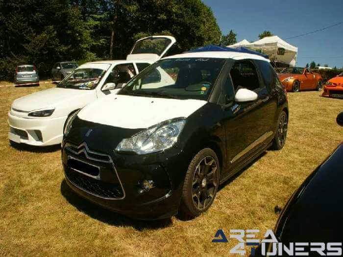 Street Car System
Imagen del reportaje de la revista Tuning Area4tuners.es, de la concentración de coches Tuning del año 2016 en Le Mas D'Artiges Francia