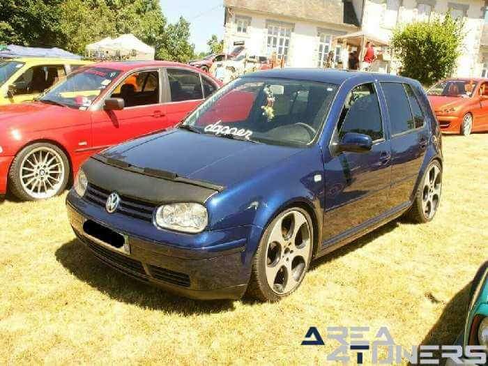 Street Car System
Imagen del reportaje de la revista Tuning Area4tuners.es, de la concentración de coches Tuning del año 2016 en Le Mas D'Artiges Francia