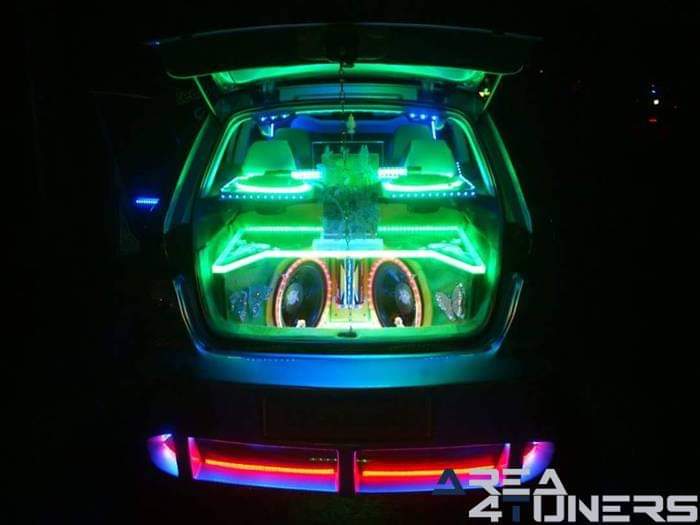 17ª Meeting Tuning Du Centre
Imagen del reportaje de la revista Tuning Area4tuners.es, de la concentración de coches Tuning del año 2016 en Saint Maur Francia