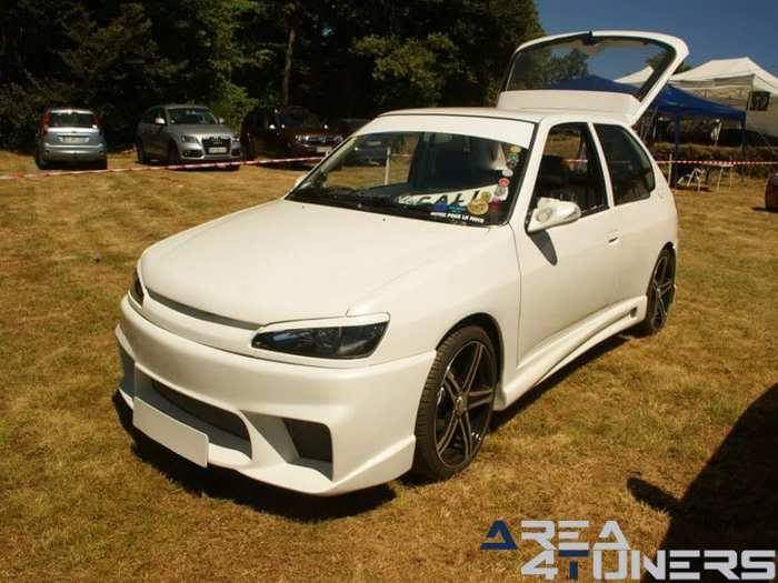 1er Meeting Le Mas D'Artiges
Imagen del reportaje de la revista Tuning Area4tuners.es, de la concentración de coches Tuning del año 2016 en Le Mas D'Artiges Francia