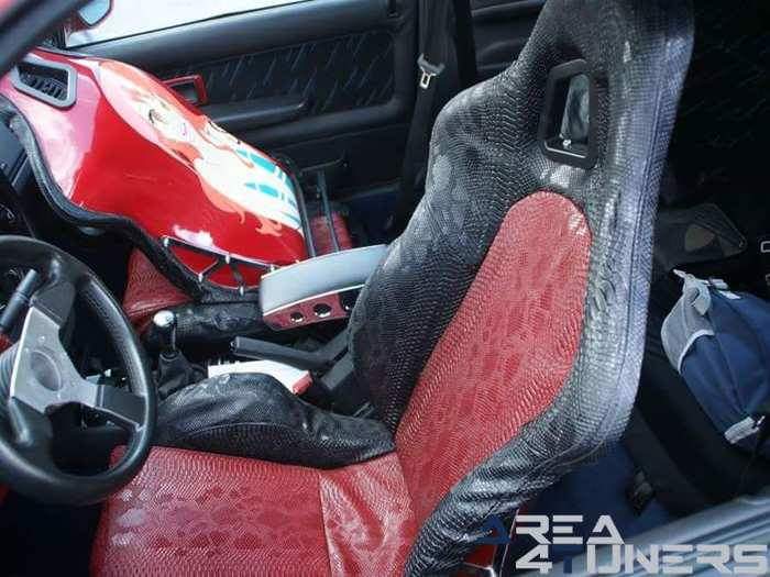 5º Transform Car
Imagen del reportaje de la revista Tuning Area4tuners.es, de la concentración de coches Tuning del año 2016 en Charolles Francia