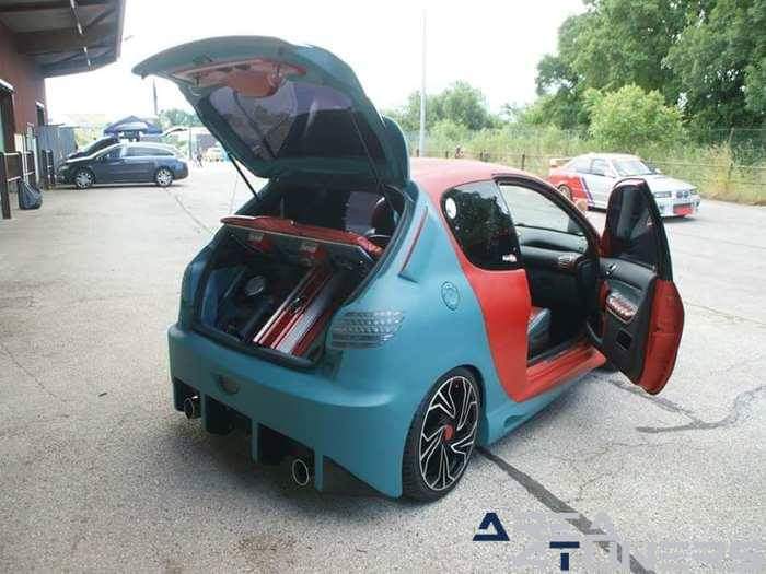 5º Transform Car
Imagen del reportaje de la revista Tuning Area4tuners.es, de la concentración de coches Tuning del año 2016 en Charolles Francia