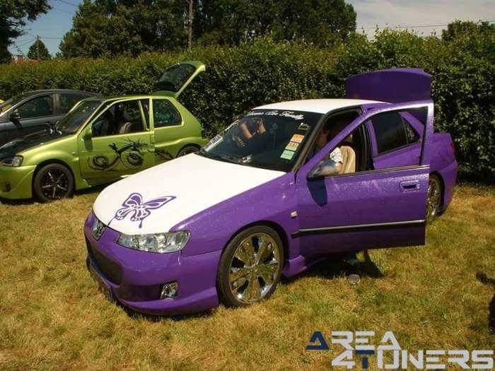 Meeting Du Ford Dauphin Projects
Imagen del reportaje de la revista Tuning Area4tuners.es, de la concentración de coches Tuning del año 2016 en Reugny Francia