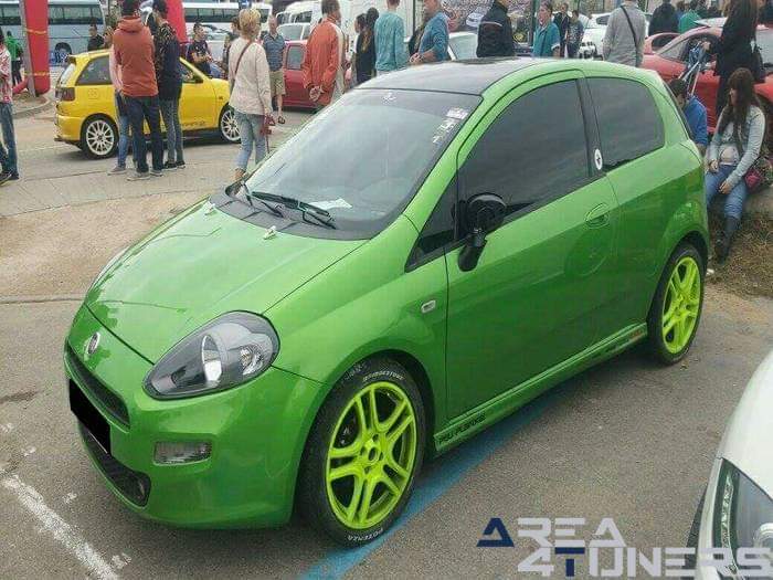 Blanes Motor Days 2k15
Imagen del reportaje revista Tuning Area4tuners.es, concentración de coches Tuning del año 2015 en Blanes, Gerona, España