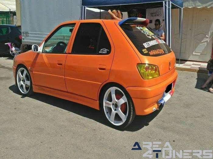 1er Tuning Show Arroyo San Serván
Imagen del reportaje revista Tuning Area4tuners.es, concentración de coches Tuning del año 2016 en Arroyo San Serván, Badajoz, España