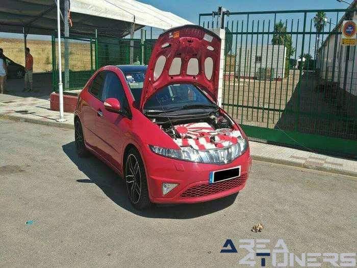 1er Tuning Show Arroyo San Serván
Imagen del reportaje revista Tuning Area4tuners.es, concentración de coches Tuning del año 2016 en Arroyo San Serván, Badajoz, España