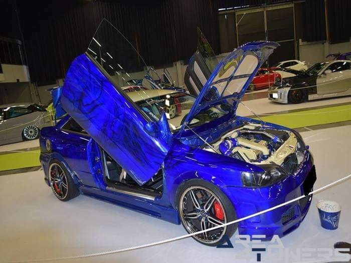 100% Tuning Rotterdam Ahoy 16
Imagen del reportaje de la revista Tuning Area4tuners.es, de la concentración de coches Tuning del año 2016 en Rotterdam Holanda