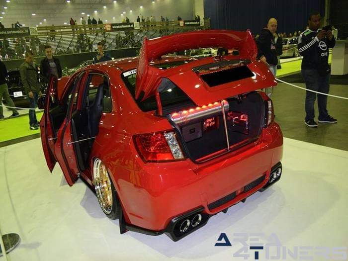 100% Tuning Rotterdam Ahoy 16
Imagen del reportaje de la revista Tuning Area4tuners.es, de la concentración de coches Tuning del año 2016 en Rotterdam Holanda