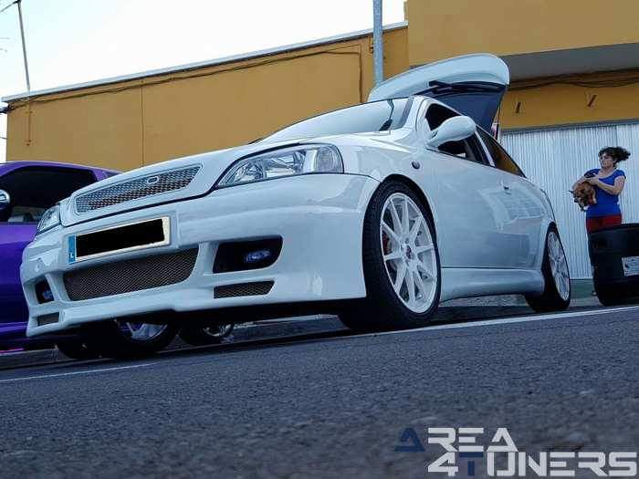 Expo Tuning 2016 Fátima
Imagen del reportaje revista Tuning Area4tuners.es, concentración de coches Tuning del año 2016 en Fátima, Tenerife, España