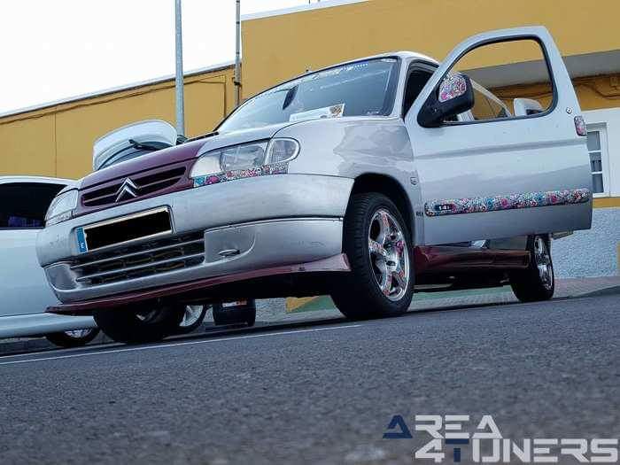 Expo Tuning 2016 Fátima
Imagen del reportaje revista Tuning Area4tuners.es, concentración de coches Tuning del año 2016 en Fátima, Tenerife, España