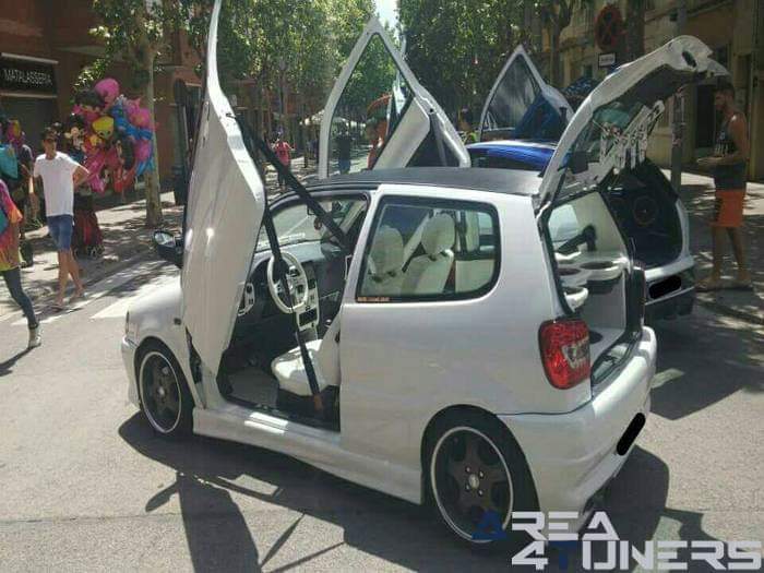 5º Tuning Show Reko Sound
Imagen del reportaje revista Tuning Area4tuners.es, concentración de coches Tuning del año 2015 en Sabadell, Barcelona, España