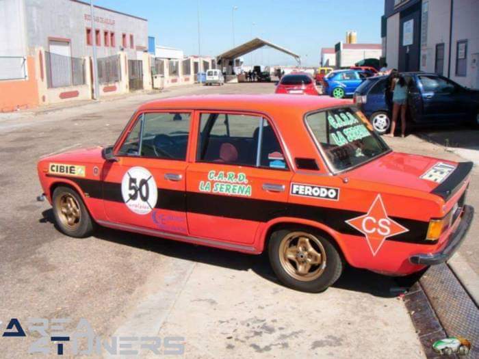 3ª Concentración Navalvillar de Pela
Imagen del reportaje revista Tuning Area4tuners.es, concentración de coches Tuning del año 2015 en
Navalvillar de Pela, Badajoz, España
