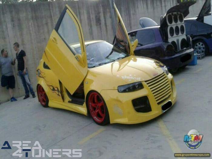 9º Tuning Show Villacarrillo
Imagen del reportaje revista Tuning Area4tuners.es, concentración de coches Tuning del año 2015 enVillacarrillo, Jaén, España