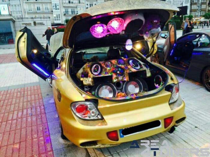 1a Kdd Style Cars
Imagen del reportaje revista Tuning Area4tuners.es, concentración de coches Tuning del año 2015 en Castro Urdiales, Cantabria, España