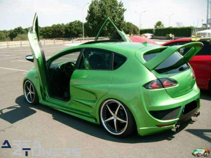 1er Invidia Tuning Show
Imagen del reportaje revista Tuning Area4tuners.es, concentración de coches Tuning del año 2015 en San Vicente Alcántara, Badajoz, España