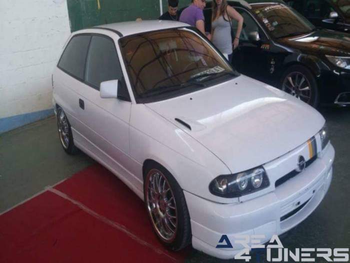 Weekend Motor Meet Aragón
Imagen del reportaje revista Tuning Area4tuners.es, concentración de coches Tuning del año 2015 en Caspe, Zaragoza, España