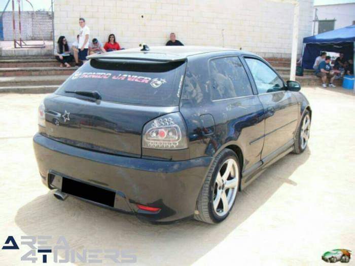 4a Concentración Tuning Internacional Torremejía
Imagen del reportaje revista Tuning Area4tuners.es, concentración de coches Tuning del año 2015 en Torremejía, Badajoz, España