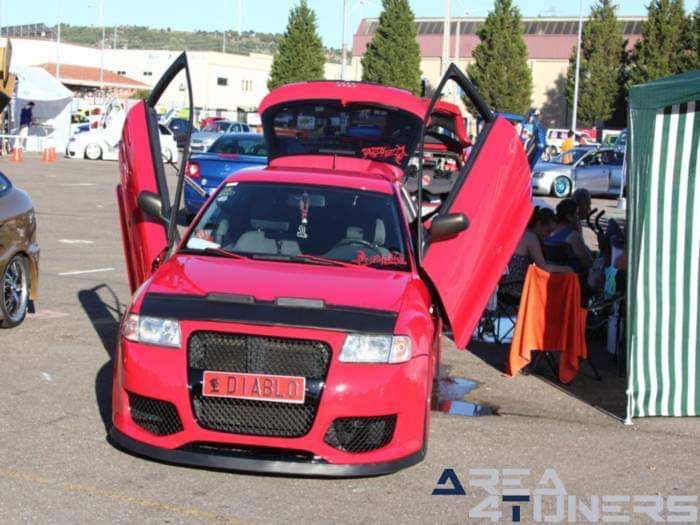 3er Little Garage Tuning Show
Imagen del reportaje revista Tuning Area4tuners.es, concentración de coches Tuning del año 2016 en Palencia, España