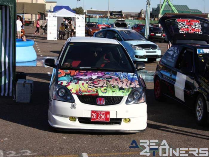 3er Little Garage Tuning Show
Imagen del reportaje revista Tuning Area4tuners.es, concentración de coches Tuning del año 2016 en Palencia, España